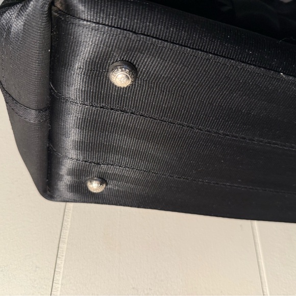Harvey’s Seatbelt Bag - Picture 7 of 8